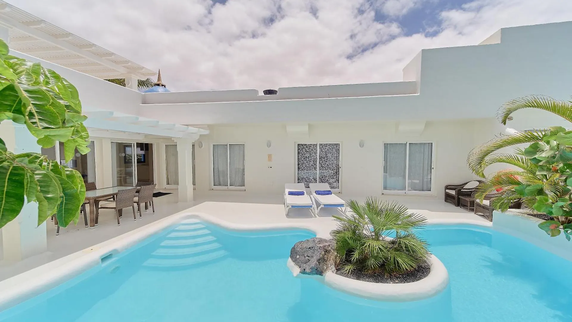 **** Ośrodek wypoczynkowy Katis Villas Boutique In Bahiazul Corralejo Hiszpania